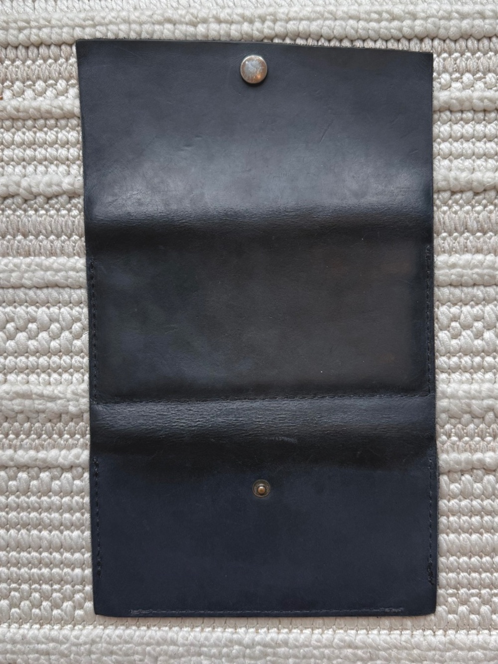 Portland Leather Portfolio Wallet in Navy - Picture 4 of 5